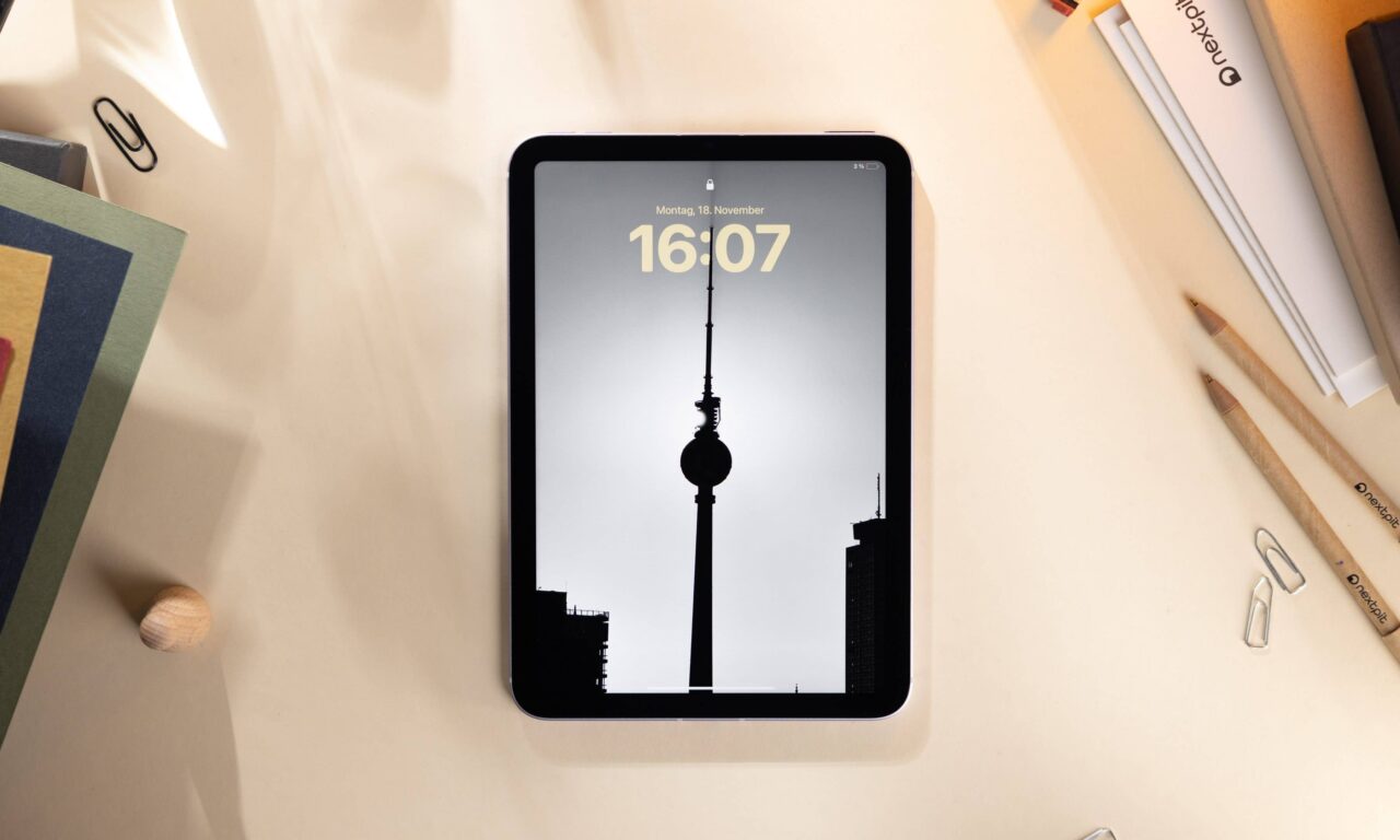 Apple’s iPad Mini Drops to Record Low of $399, Save 20%