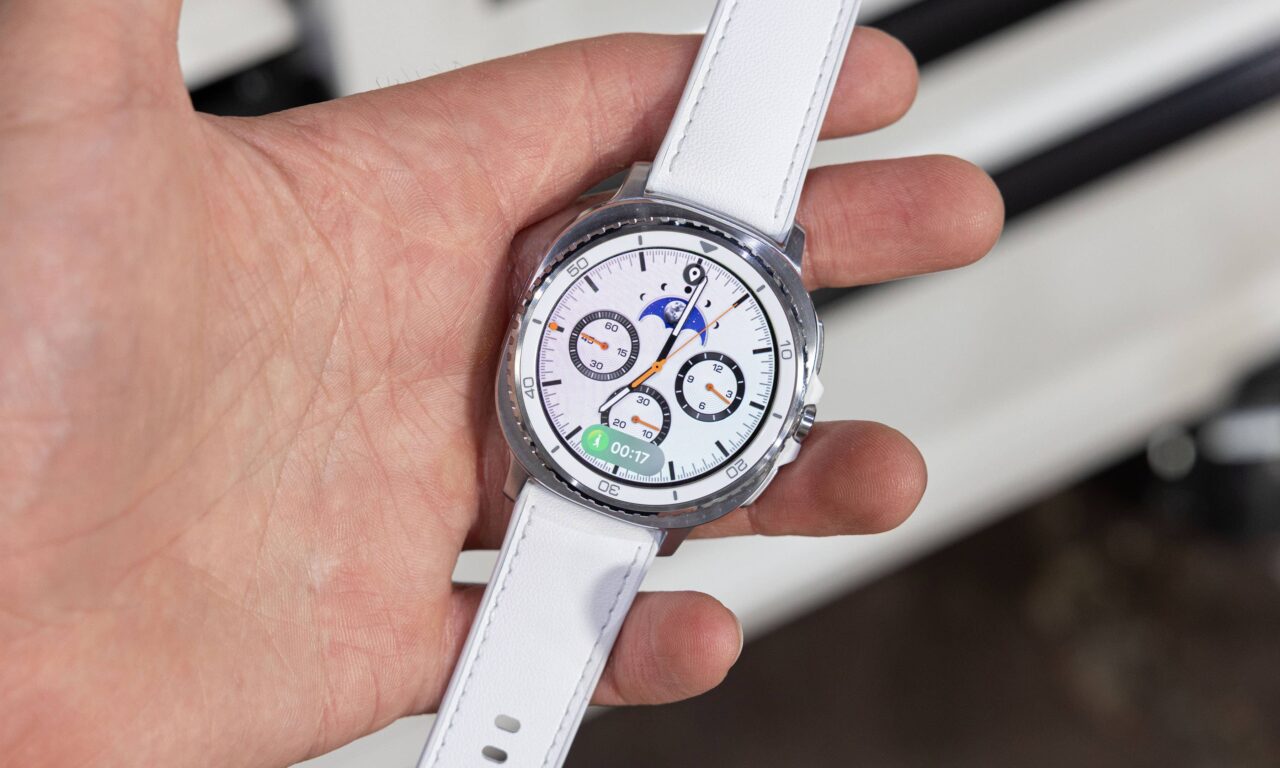 Samsung’s Premium Galaxy Watch 8 Classic is Cheaper Than Ever