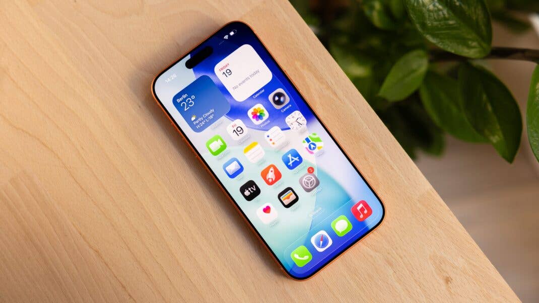 iPhone 17s Are Suddenly Emitting A Mysterious Noise And No One Knows Why