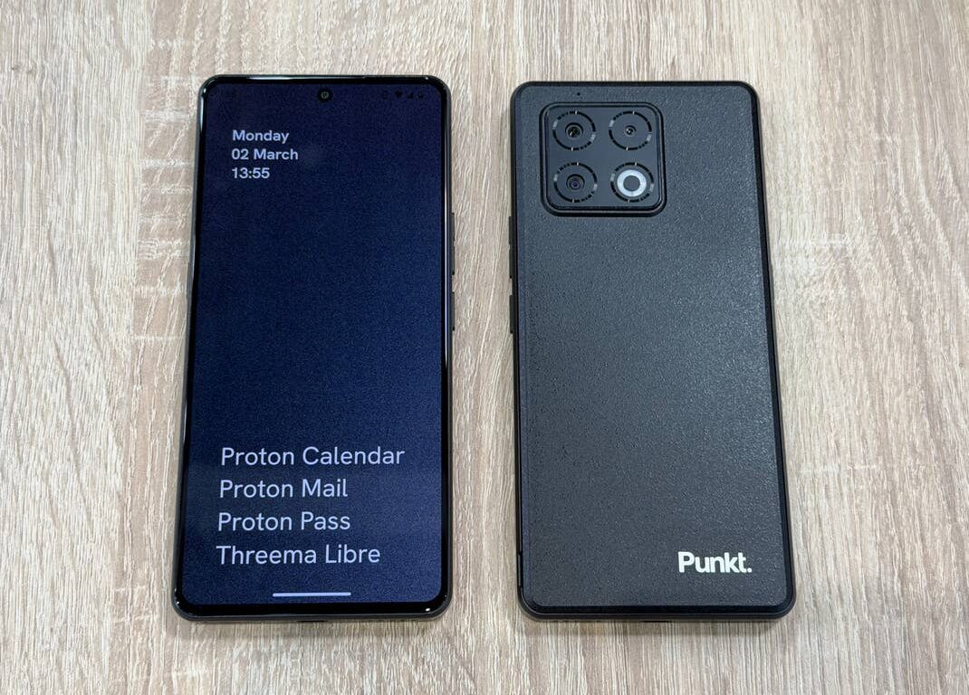 First Impressions: Smartphone Sans Google Tracking