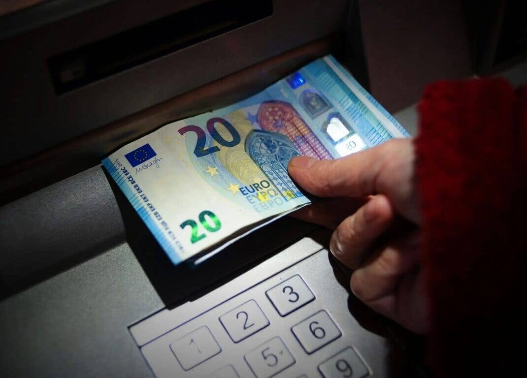 Bargeld anonym? Der Irrtum steckt auf jedem Geldschein