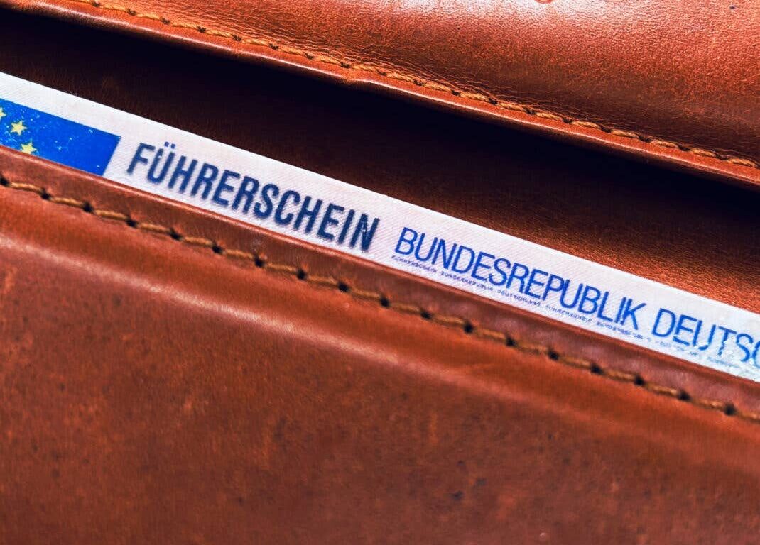 Viele warten auf den billigeren Lappen. Das könnte teuer werden.