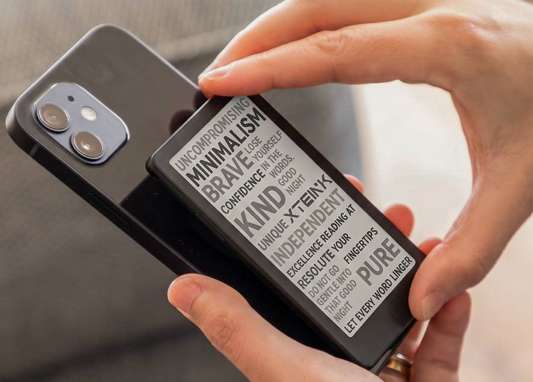 Dieser eReader ist kleiner als ein Handy
